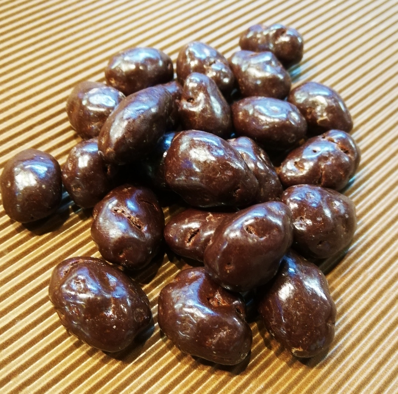 Mandeln dragiert mit Zartbitterschokolade